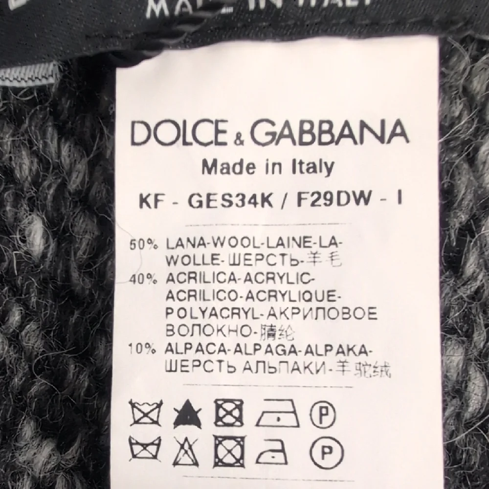 Dolce & Gabbana Luxury Black and Gray Scarf New With Tags